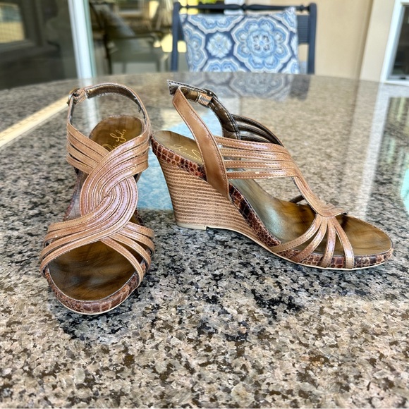 ROMANTIC SOLES Women's Wedge Strappy Sandals Caramel Brown Size 7B - Picture 14 of 14